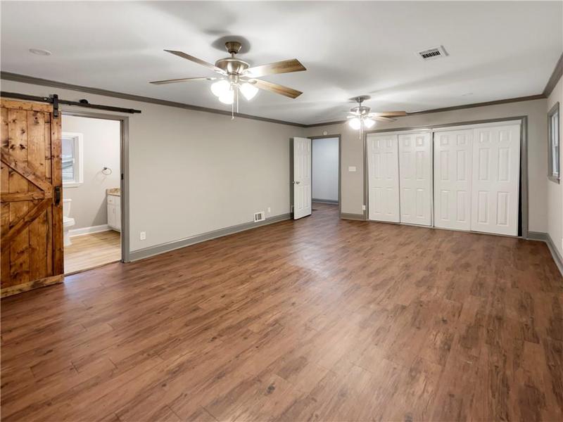 Image for property 5720 Deerfield Trail, Atlanta, GA 30349