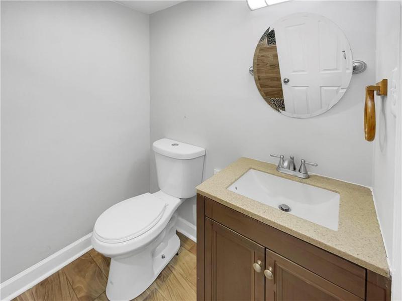 Image for property 5720 Deerfield Trail, Atlanta, GA 30349