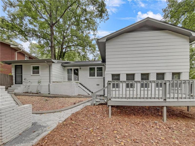 Image for property 5720 Deerfield Trail, Atlanta, GA 30349