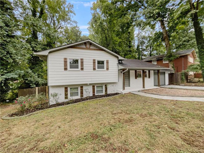 Image for property 5720 Deerfield Trail, Atlanta, GA 30349