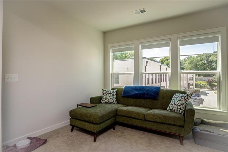 Image for property 517 Whitlox Road, Atlanta, GA 30318