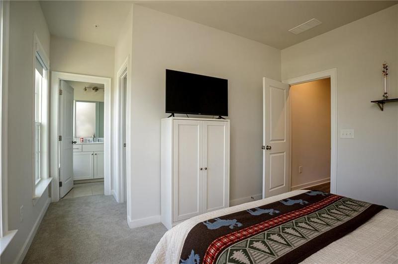 Image for property 517 Whitlox Road, Atlanta, GA 30318