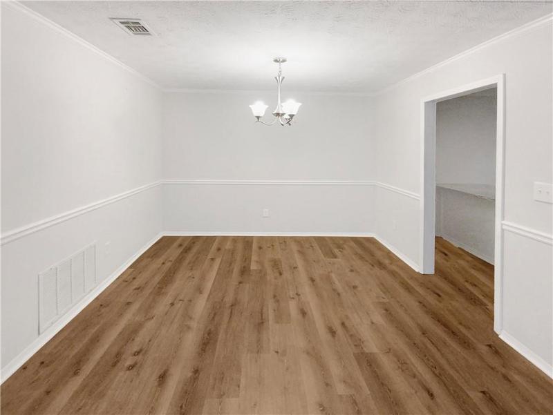 Image for property 504 Vicksburg Place, Atlanta, GA 30350