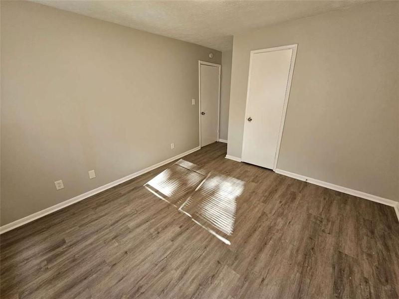 Image for property 5085 Rock Glen Drive, Stone Mountain, GA 30088