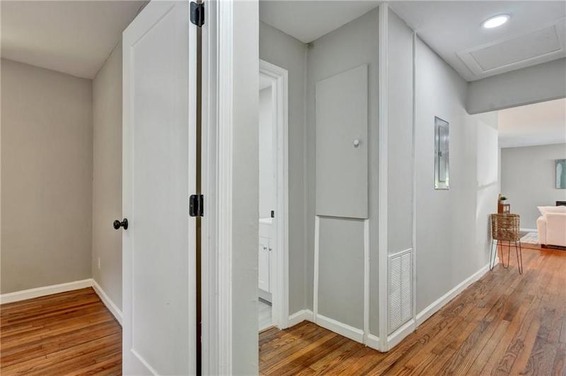 Image for property 163 Glenrose Circle, Atlanta, GA 30354