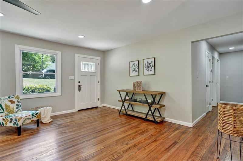 Image for property 163 Glenrose Circle, Atlanta, GA 30354