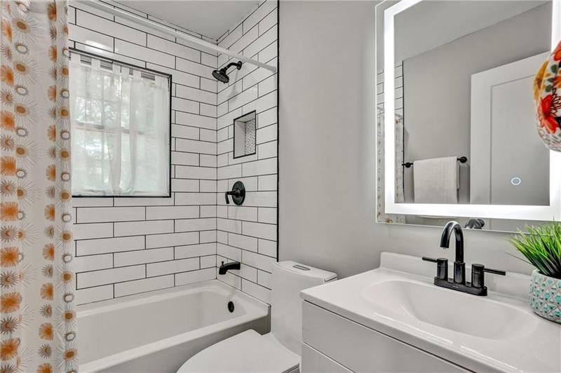 Image for property 163 Glenrose Circle, Atlanta, GA 30354