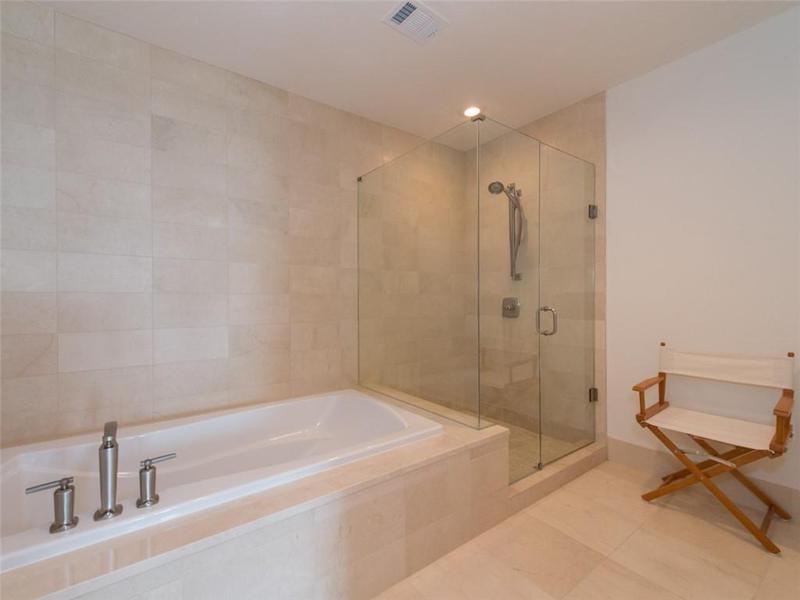 Image for property 3630 Peachtree Road 2305, Atlanta, GA 30326