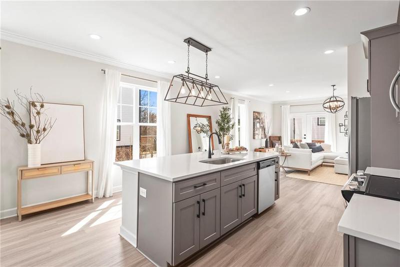 Image for property 1969 Hollywood Road 17, Atlanta, GA 30318