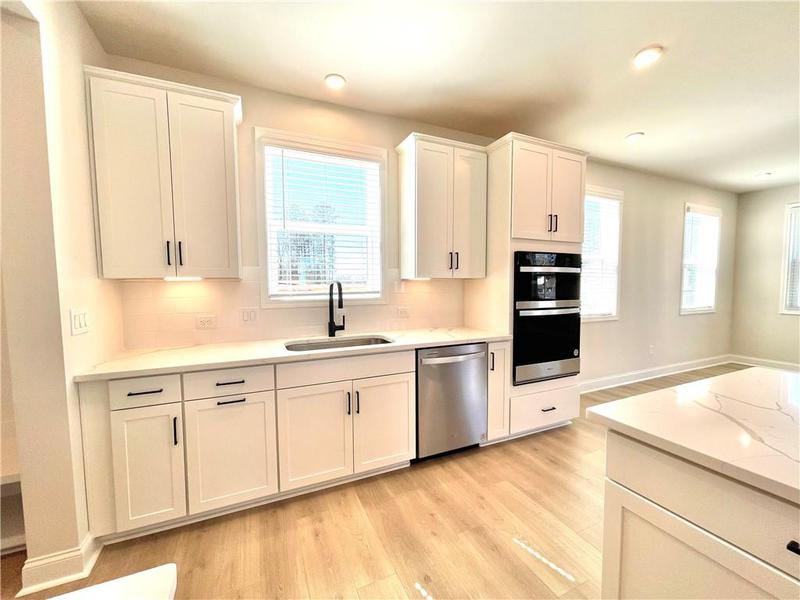 Image for property 738 Crossroad Court, Powder Springs, GA 30127