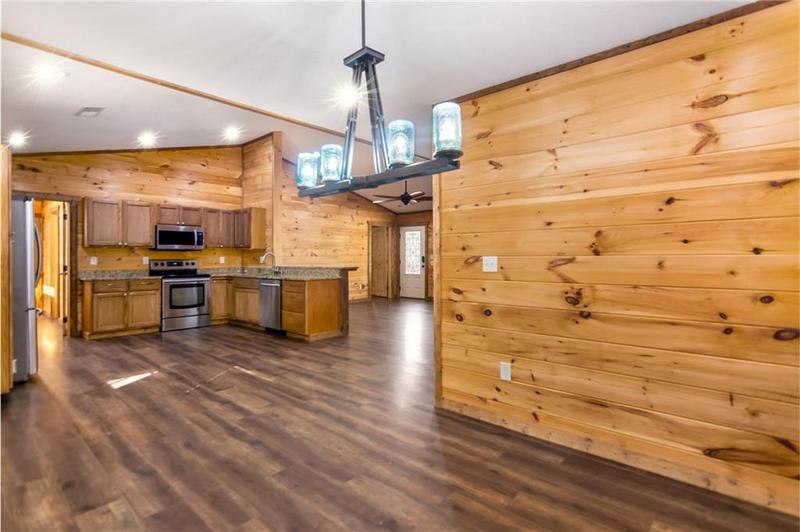 Image for property 24 Virginia Drive, Blue Ridge, GA 30513