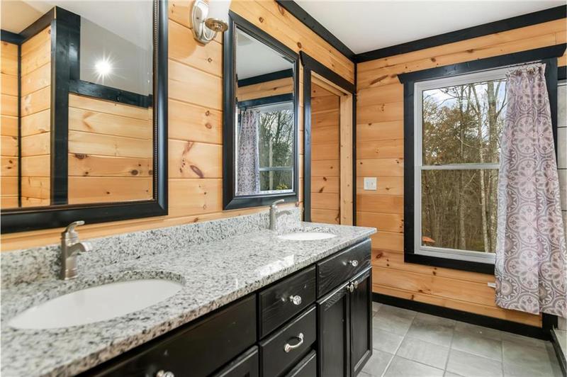Image for property 24 Virginia Drive, Blue Ridge, GA 30513