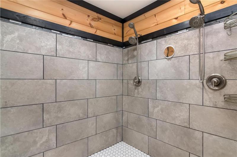 Image for property 24 Virginia Drive, Blue Ridge, GA 30513