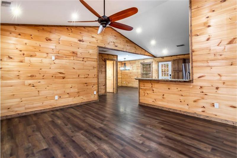 Image for property 24 Virginia Drive, Blue Ridge, GA 30513