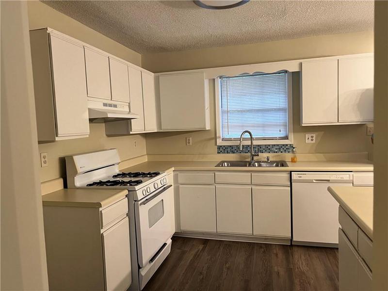 Image for property 3536 Kennesaw Station Drive, Kennesaw, GA 30144