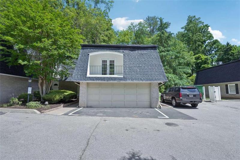 Image for property 5490 Chemin De Vie, Sandy Springs, GA 30342