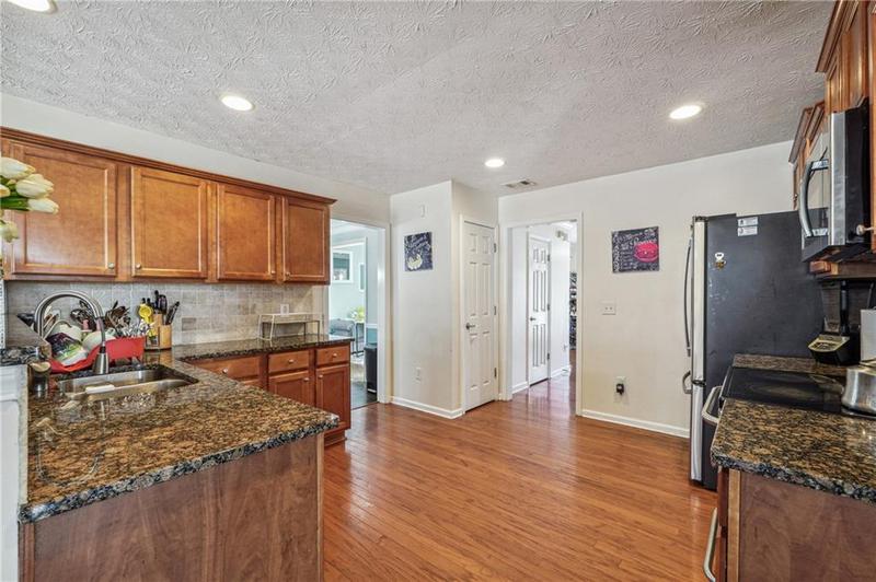 Image for property 3547 Valley Bluff Lane, Snellville, GA 30039