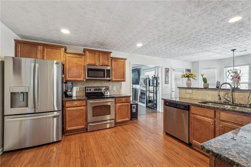Image for property 3547 Valley Bluff Lane, Snellville, GA 30039