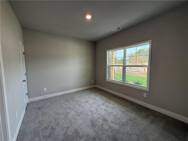 Image for property 24 HIDDEN FIELDS Way, Hoschton, GA 30548