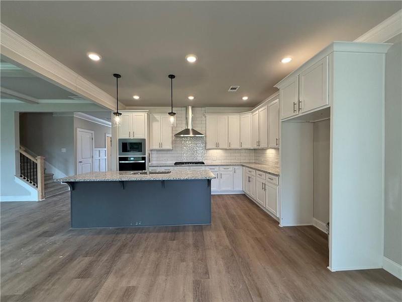 Image for property 24 HIDDEN FIELDS Way, Hoschton, GA 30548