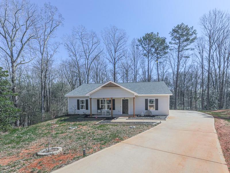 Image for property 112 El Prado Circle, Thomaston, GA 30286