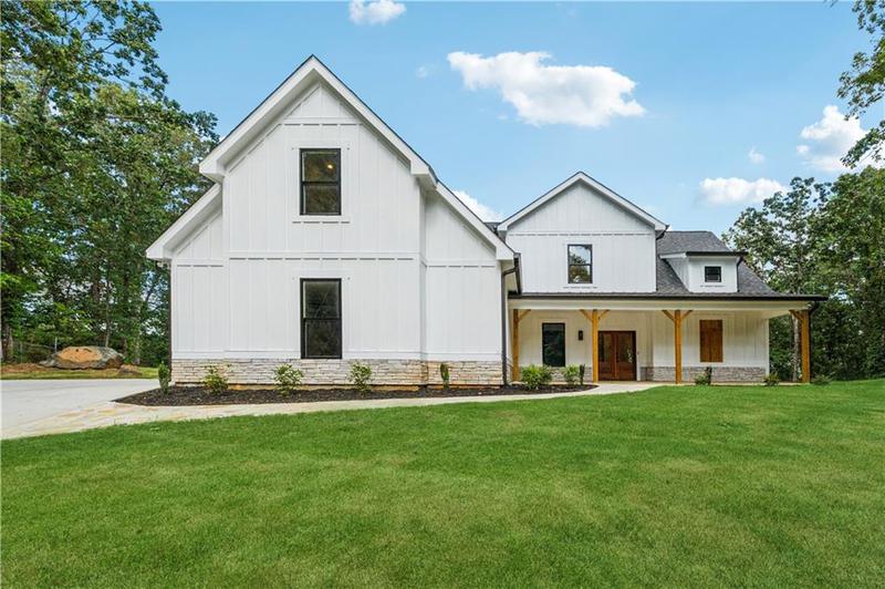 Image for property 613 Ann Ct, Woodstock, GA 30188