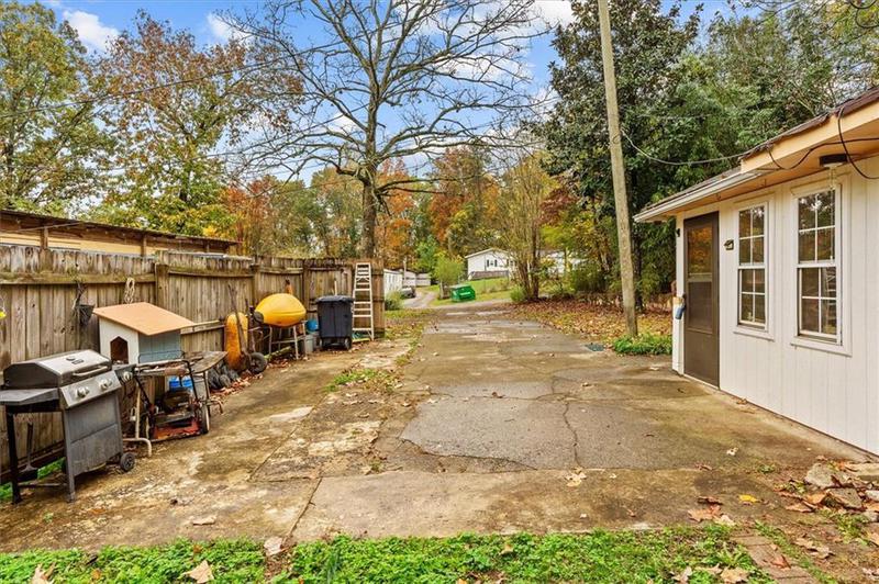 Image for property 650 Mccharles Street, Dalton, GA 30720