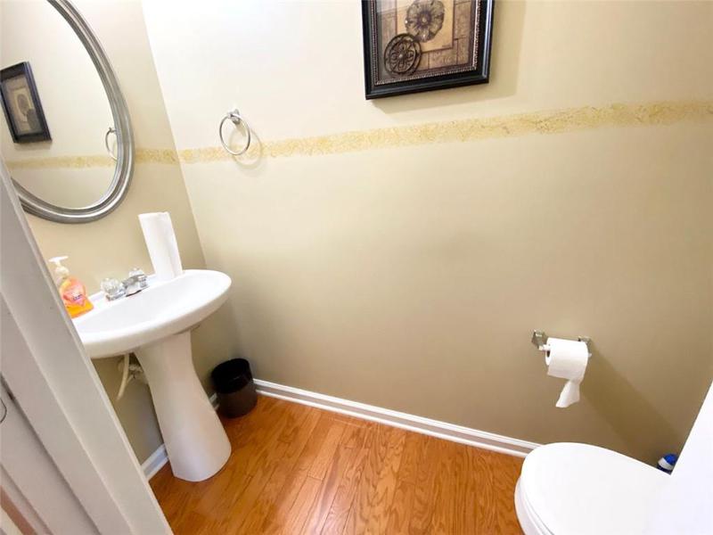 Image for property 720 CRESTWELL Circle, Atlanta, GA 30331