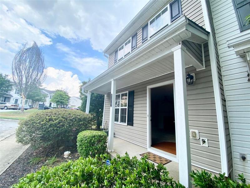 Image for property 720 CRESTWELL Circle, Atlanta, GA 30331