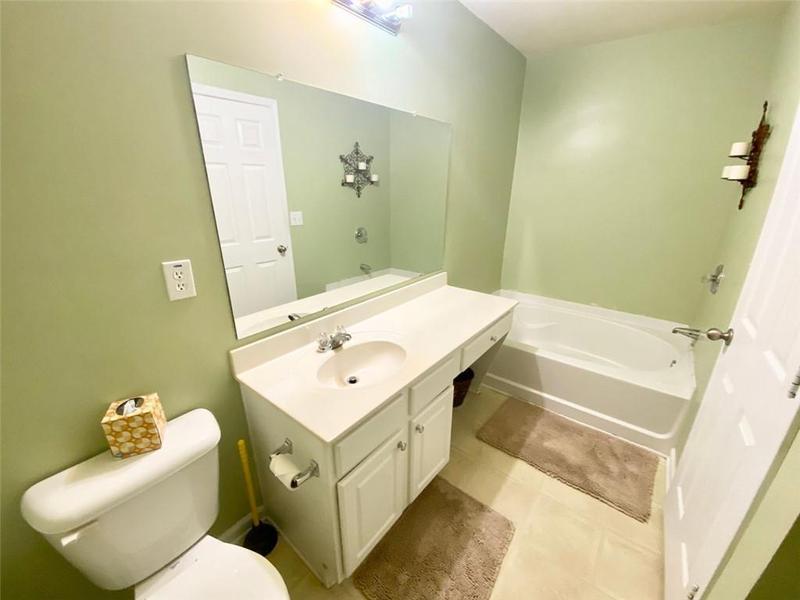 Image for property 720 CRESTWELL Circle, Atlanta, GA 30331