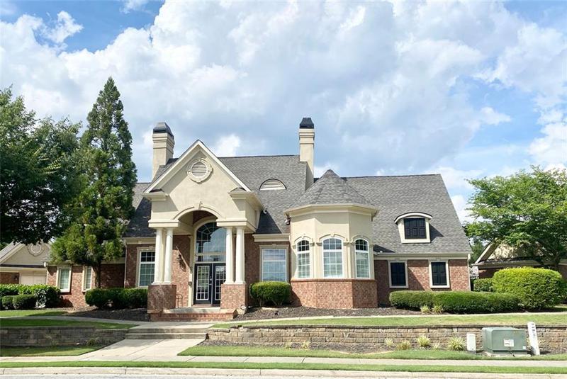 Image for property 720 CRESTWELL Circle, Atlanta, GA 30331