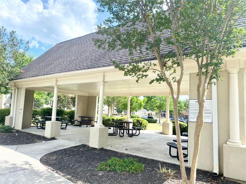 Image for property 720 CRESTWELL Circle, Atlanta, GA 30331