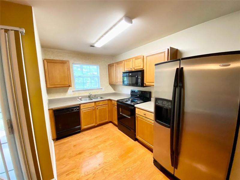 Image for property 720 CRESTWELL Circle, Atlanta, GA 30331