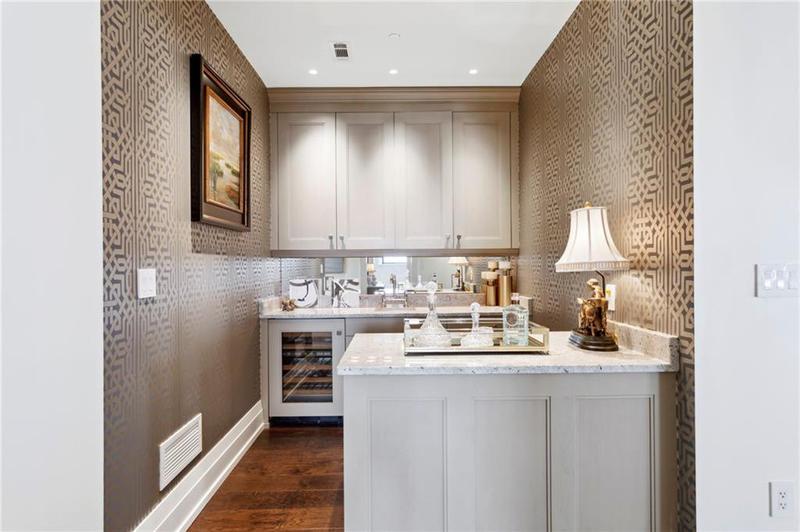 Image for property 88 PACES FERRY Road 2140, Atlanta, GA 30305