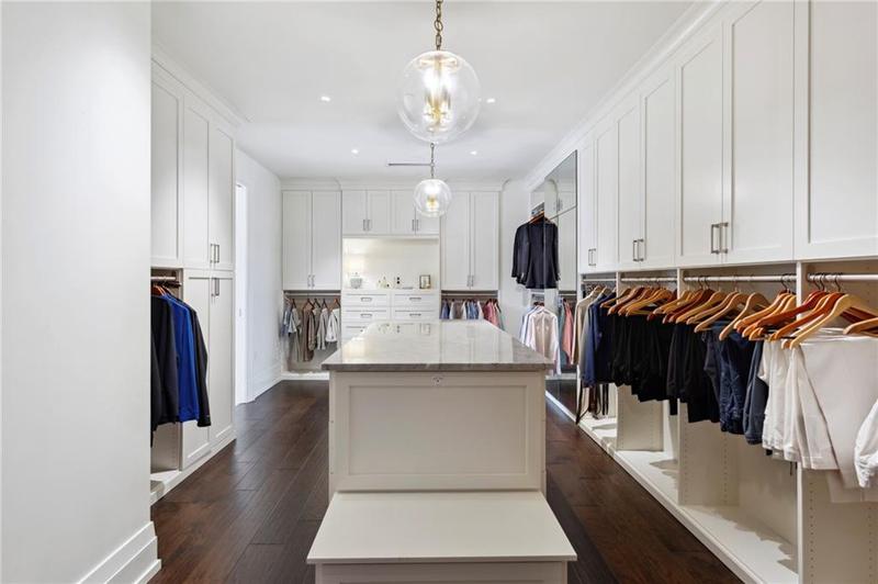 Image for property 88 PACES FERRY Road 2140, Atlanta, GA 30305