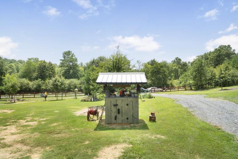 Image for property 900 CHUBB Road, Lindale, GA 30147