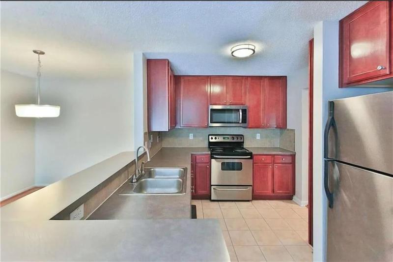 Image for property 3650 ASHFORD DUNWOODY Road 923, Brookhaven, GA 30319