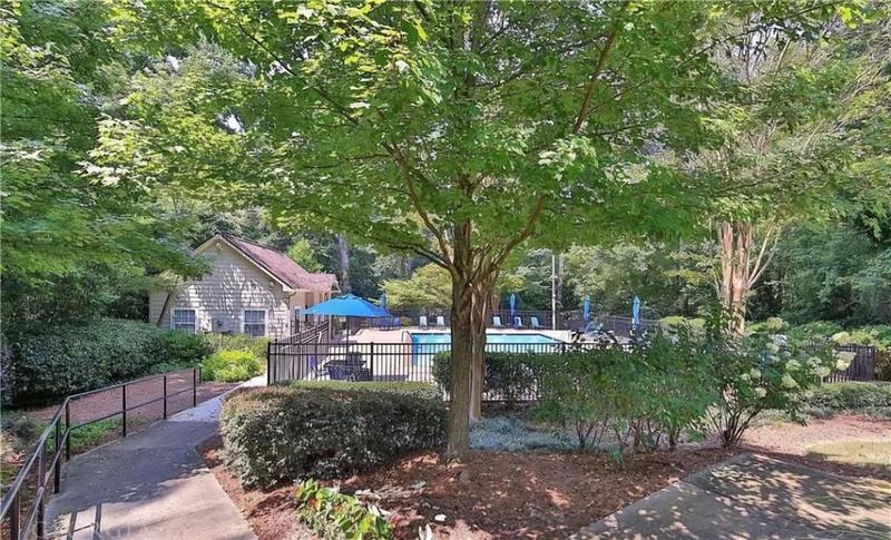 Image for property 3650 ASHFORD DUNWOODY Road 923, Brookhaven, GA 30319