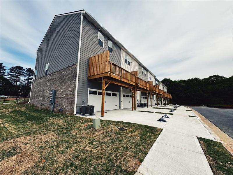 Image for property 1009 Cades Walk, Lawrenceville, GA 30045