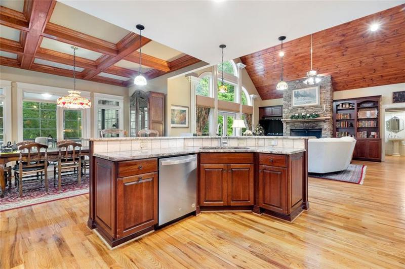 Image for property 82 BLAZINGSTAR Lane, Big Canoe, GA 30143