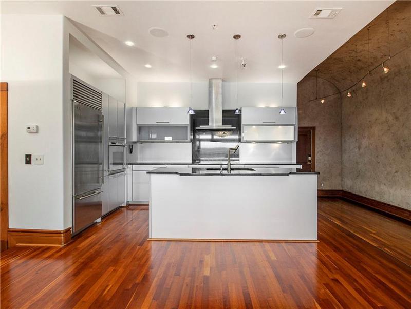 Image for property 3334 Peachtree Road 1707, Atlanta, GA 30326