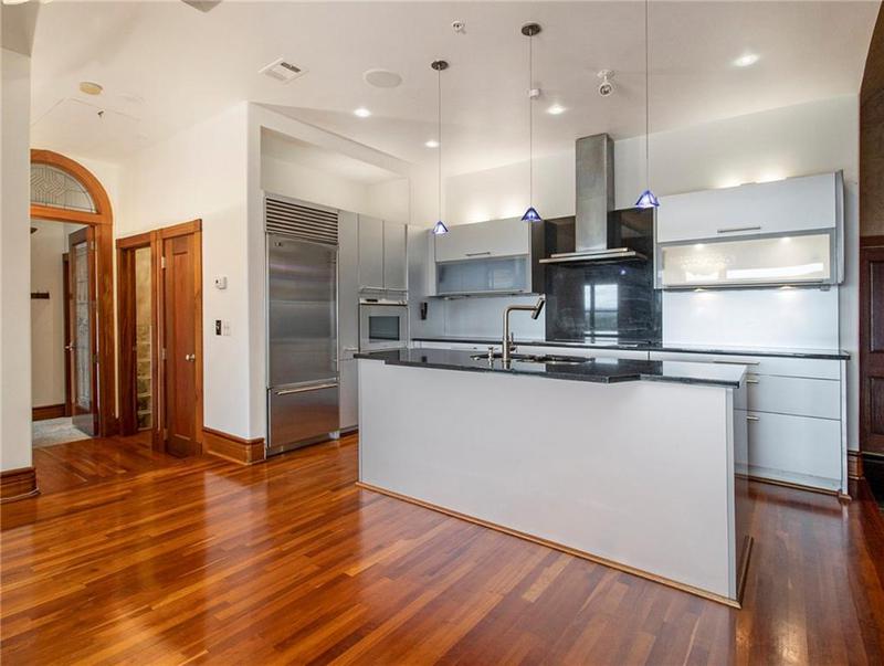 Image for property 3334 Peachtree Road 1707, Atlanta, GA 30326