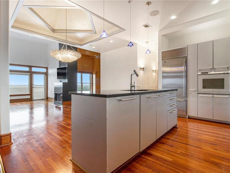 Image for property 3334 Peachtree Road 1707, Atlanta, GA 30326