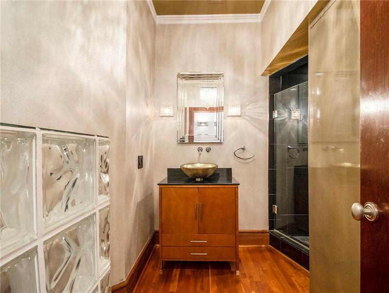 Image for property 3334 Peachtree Road 1707, Atlanta, GA 30326