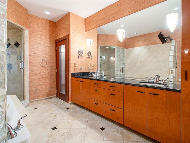 Image for property 3334 Peachtree Road 1707, Atlanta, GA 30326