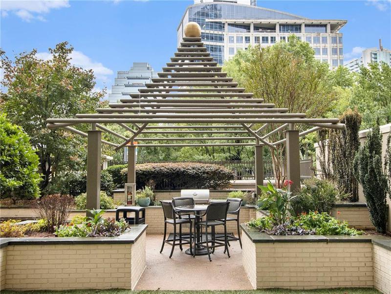 Image for property 3334 Peachtree Road 1707, Atlanta, GA 30326