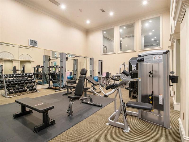 Image for property 3334 Peachtree Road 1707, Atlanta, GA 30326
