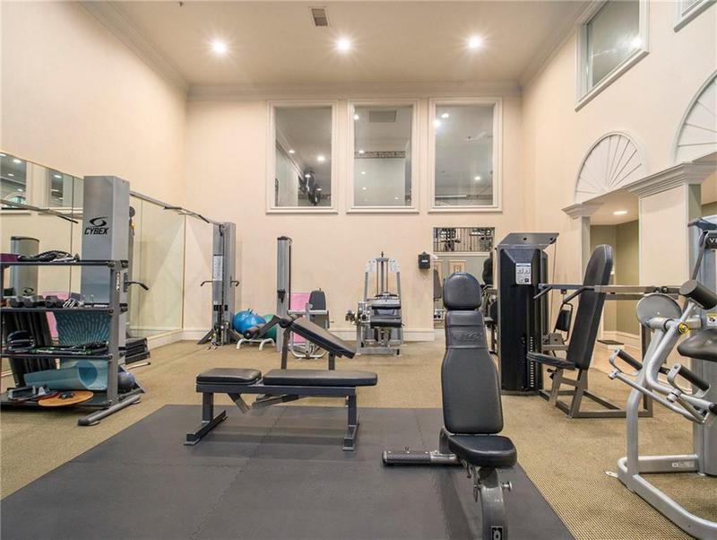 Image for property 3334 Peachtree Road 1707, Atlanta, GA 30326