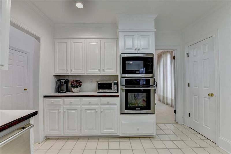 Image for property 5700 Grove Point Road, Johns Creek, GA 30022