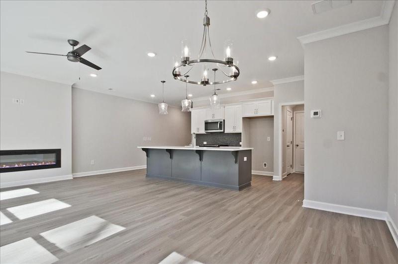 Image for property 689 Sunstone Lane, Lawrenceville, GA 30043